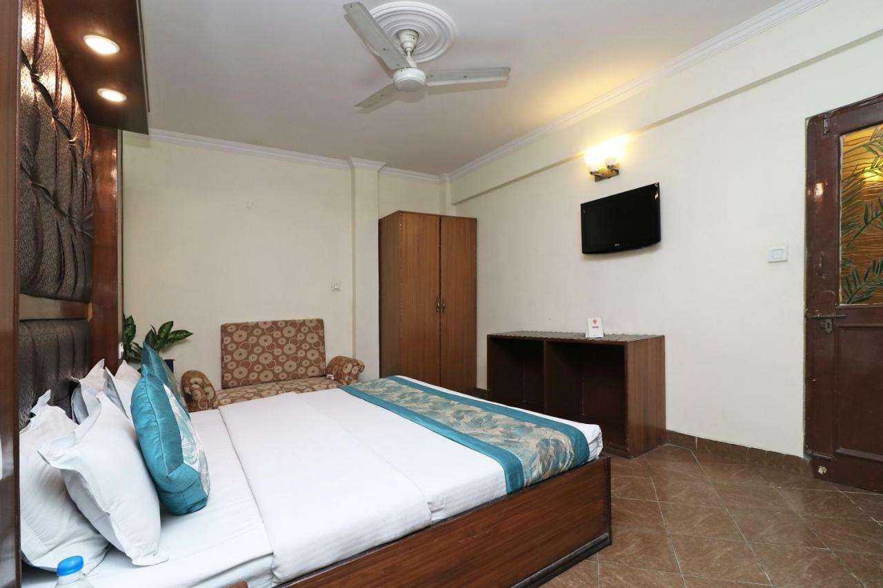 Oyo 1822 Hotel Ambassador Dehradun Bagian luar foto