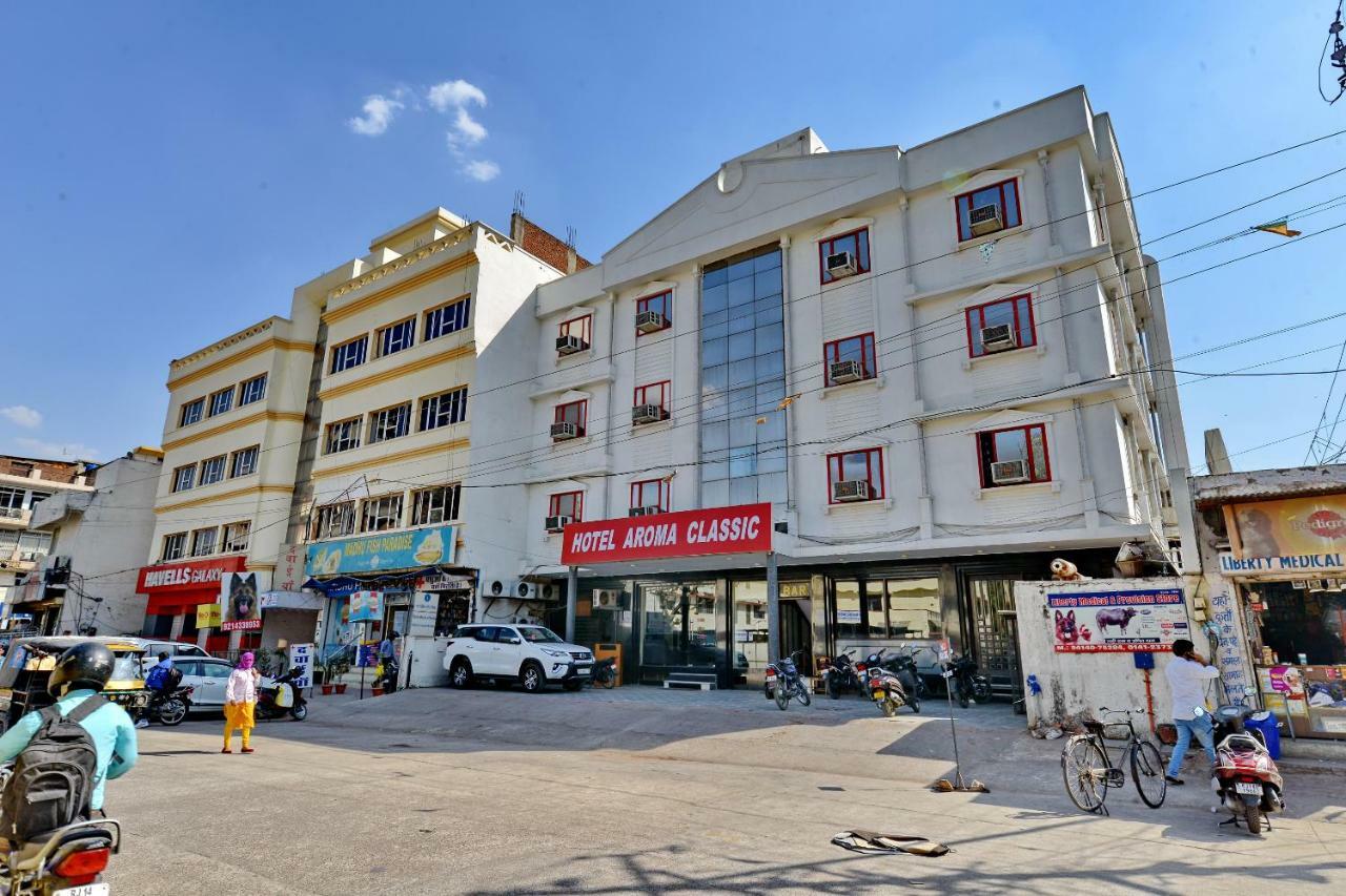 Oyo 1822 Hotel Ambassador Dehradun Bagian luar foto