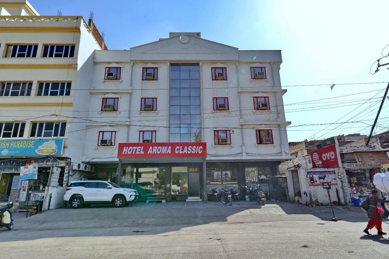 Oyo 1822 Hotel Ambassador Dehradun Bagian luar foto